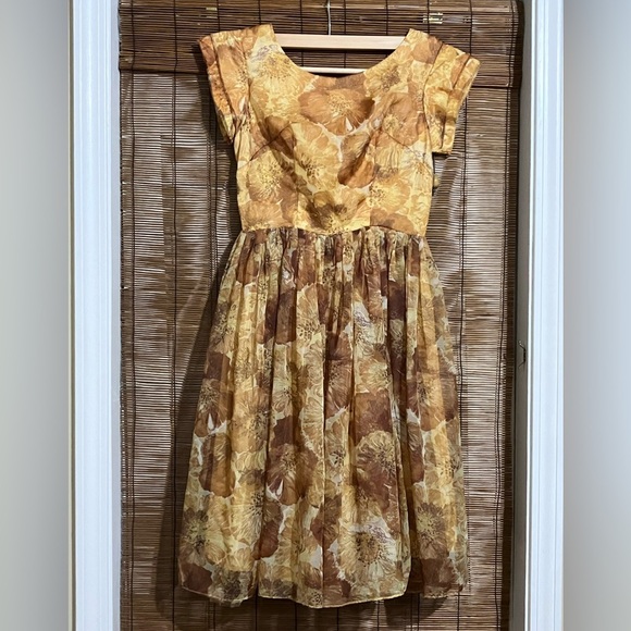 Vintage Yellow and Brown Sundress with Sweetheart Neckline - Picture 1 of 12